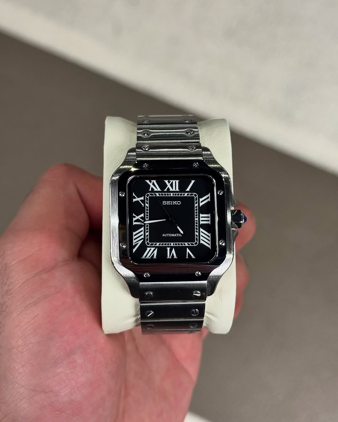 SEIKOLUXE SANTEIKO – Black Roman Dial Santos Mod