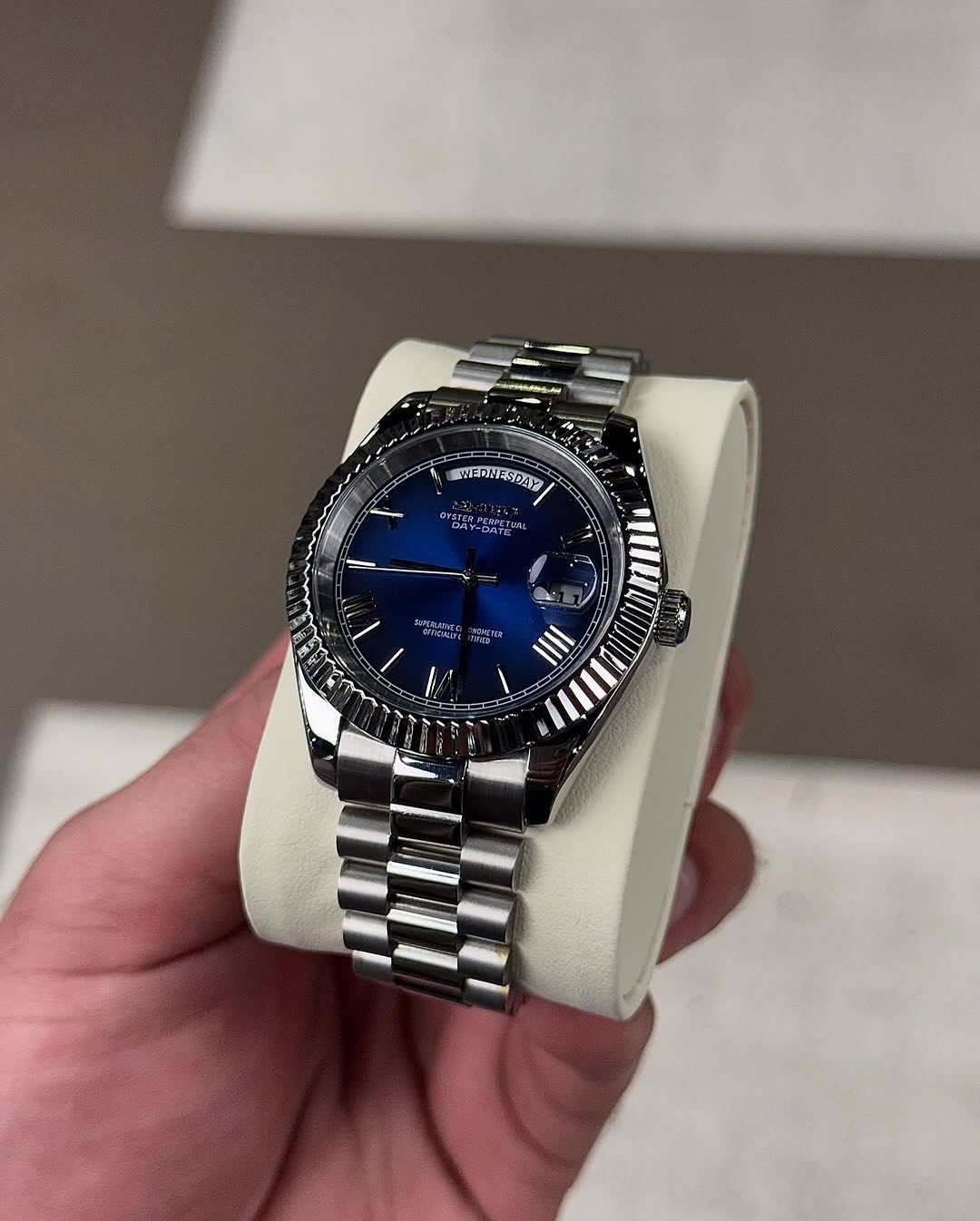 SEIKOLUXE SEIKOJUST – Midnight Aura Roman Dial