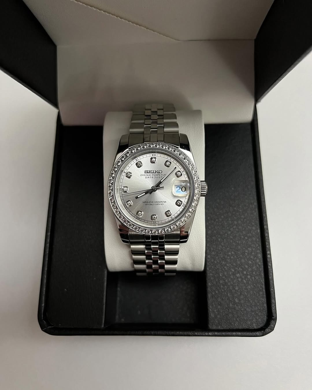 SEIKOLUXE DATEJUST – White Diamond Edition